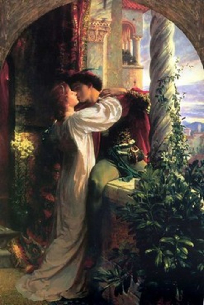 Romeo and Juiet kissing at the balcony. Source : http://24.media.tumblr.com/tumblr_lacpazBVS01qep95ho1_500.jpg